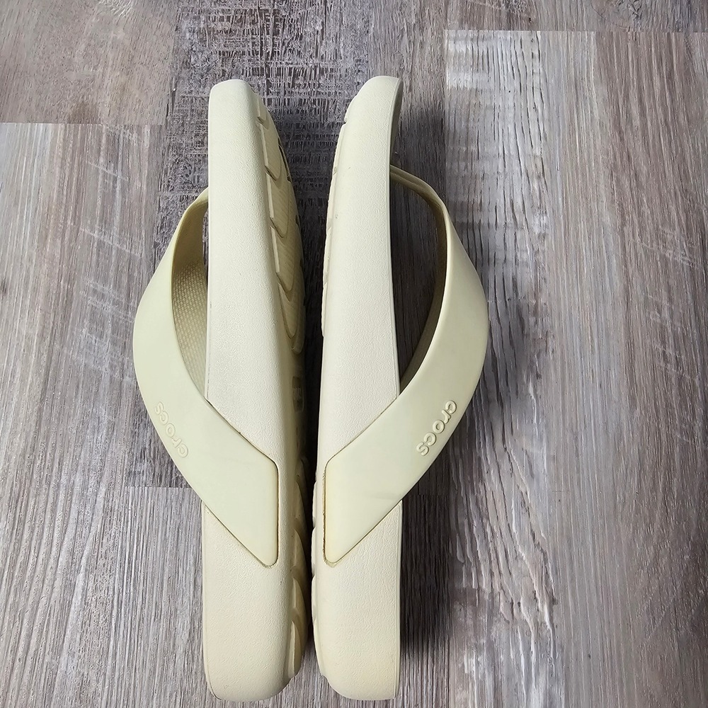 Crocs Splash Flip Womens 8 Sandals Bone Beige Minimalist Casual Summer Comfort - Picture 4 of 9
